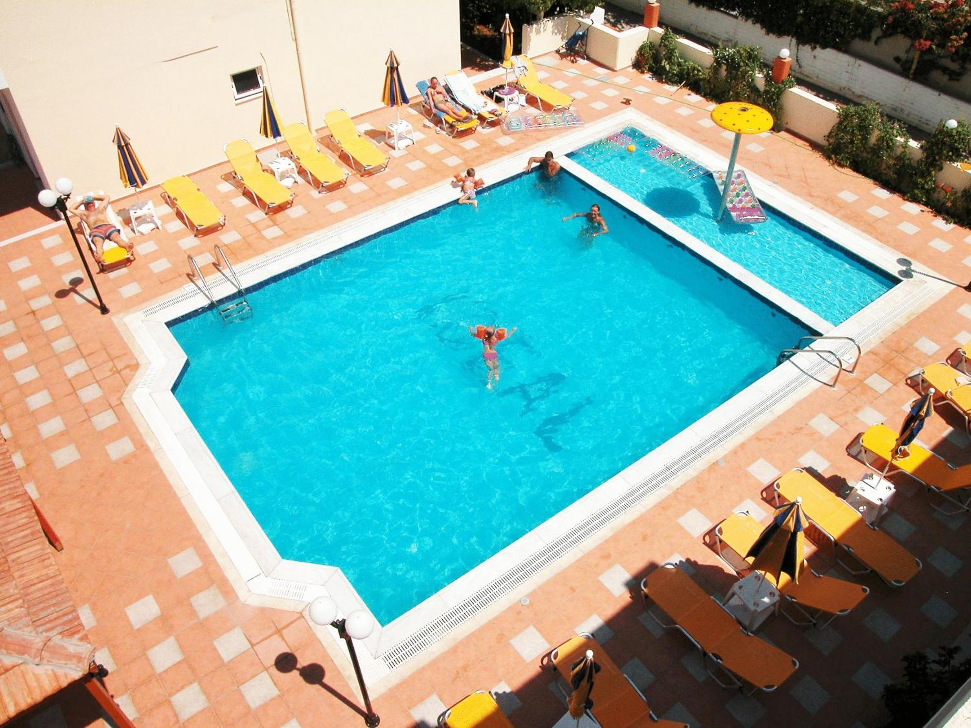 Ideal Hotel Kokkini Hani 外观 照片