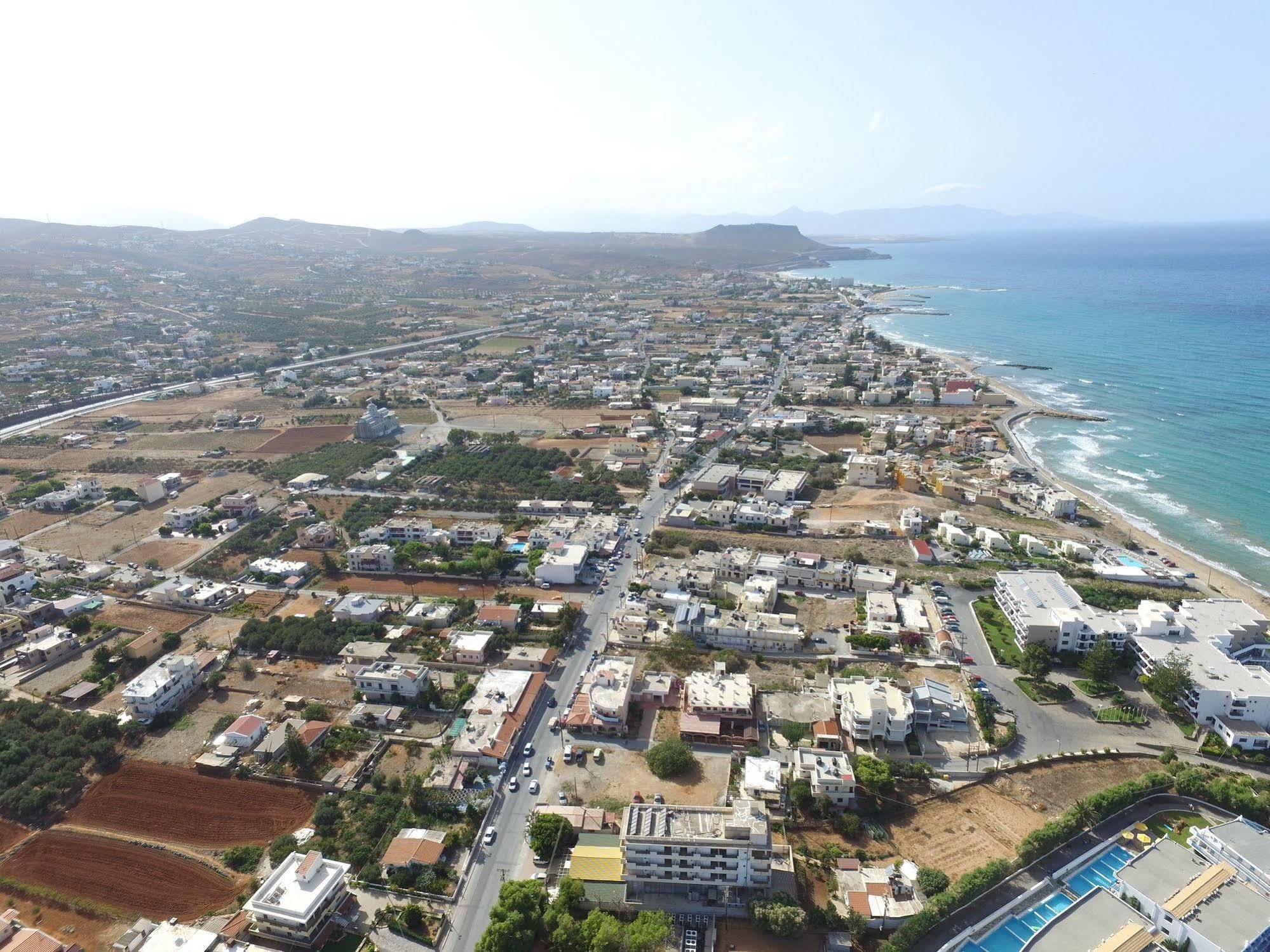 Ideal Hotel Kokkini Hani 外观 照片