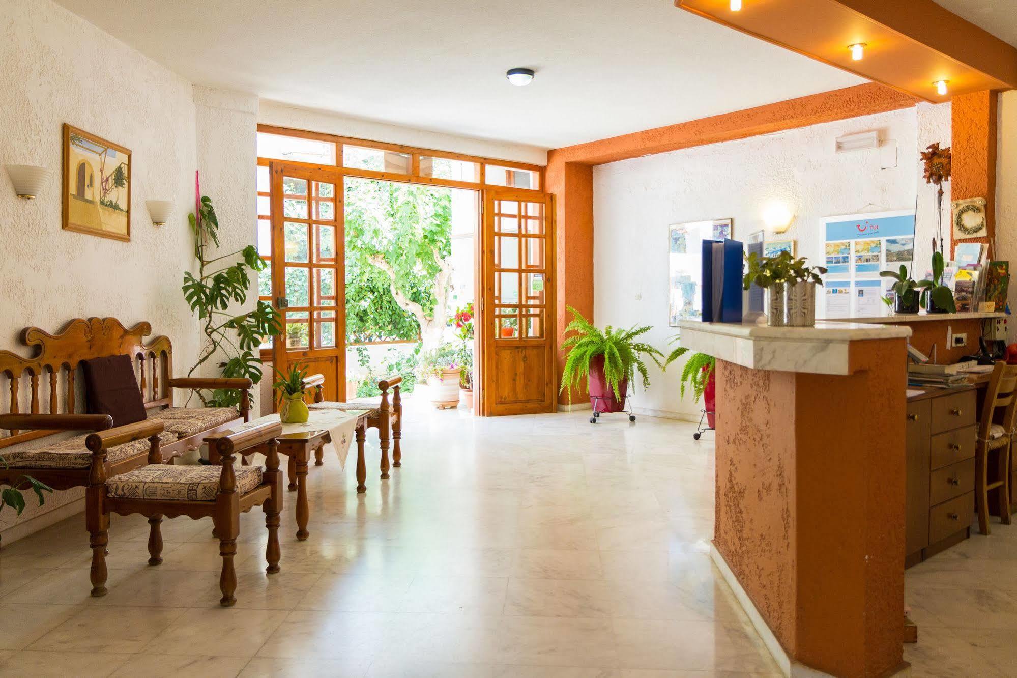 Ideal Hotel Kokkini Hani 外观 照片